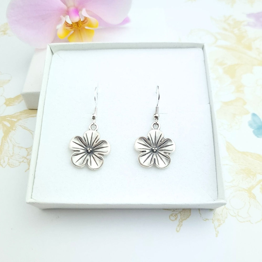 boho daisy flower dangle earrings