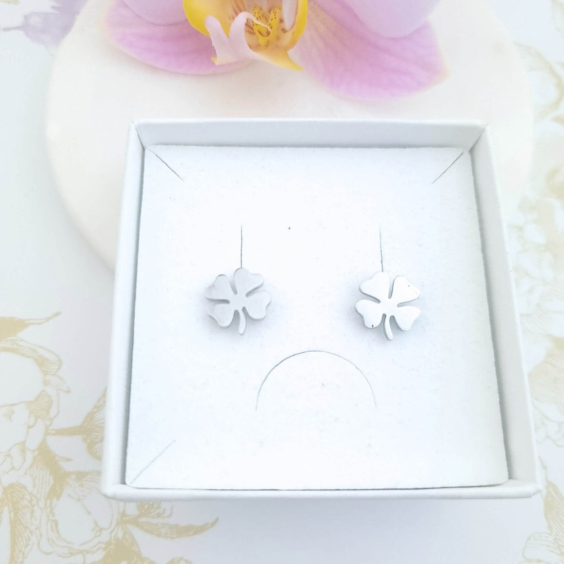 stud earrings four clover