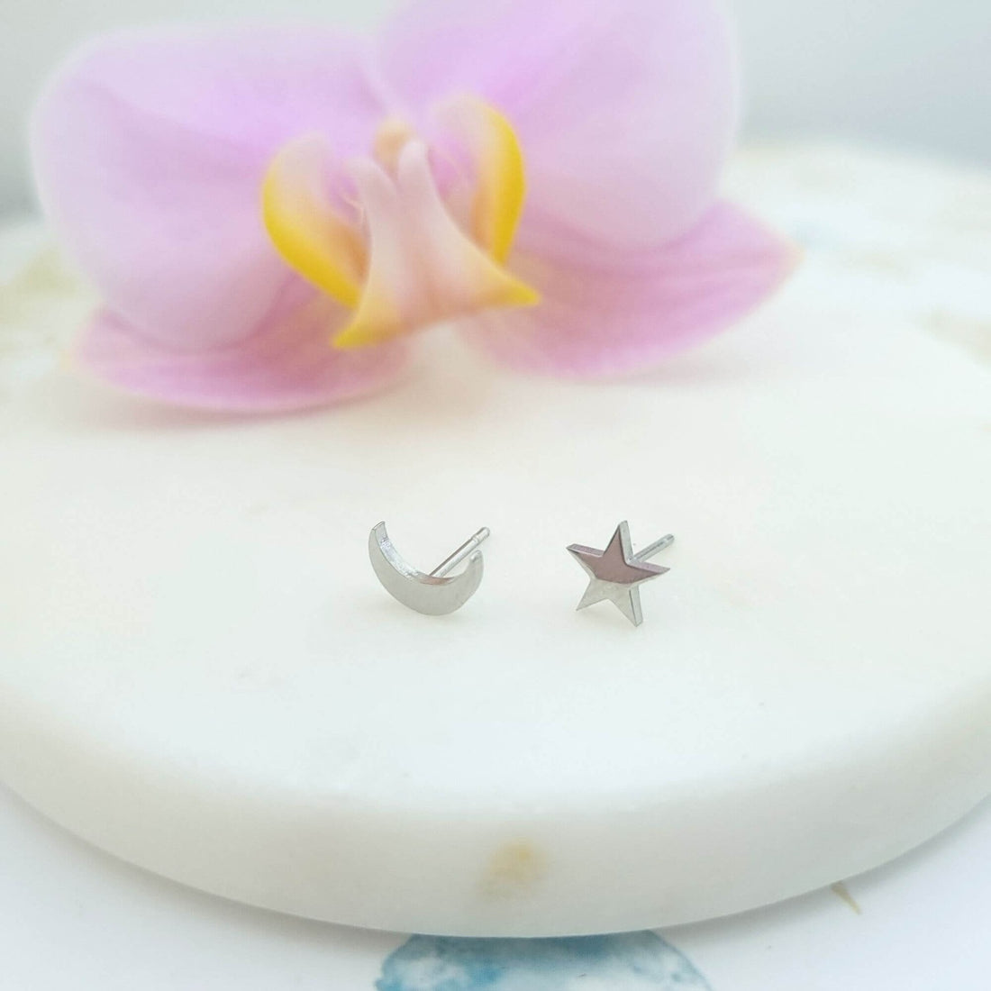 moon and star stud earrings