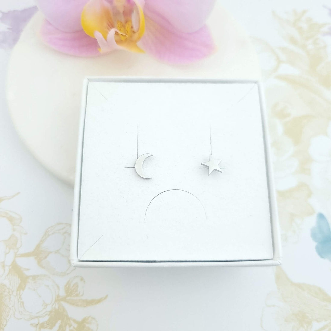 moon and star stud earrings
