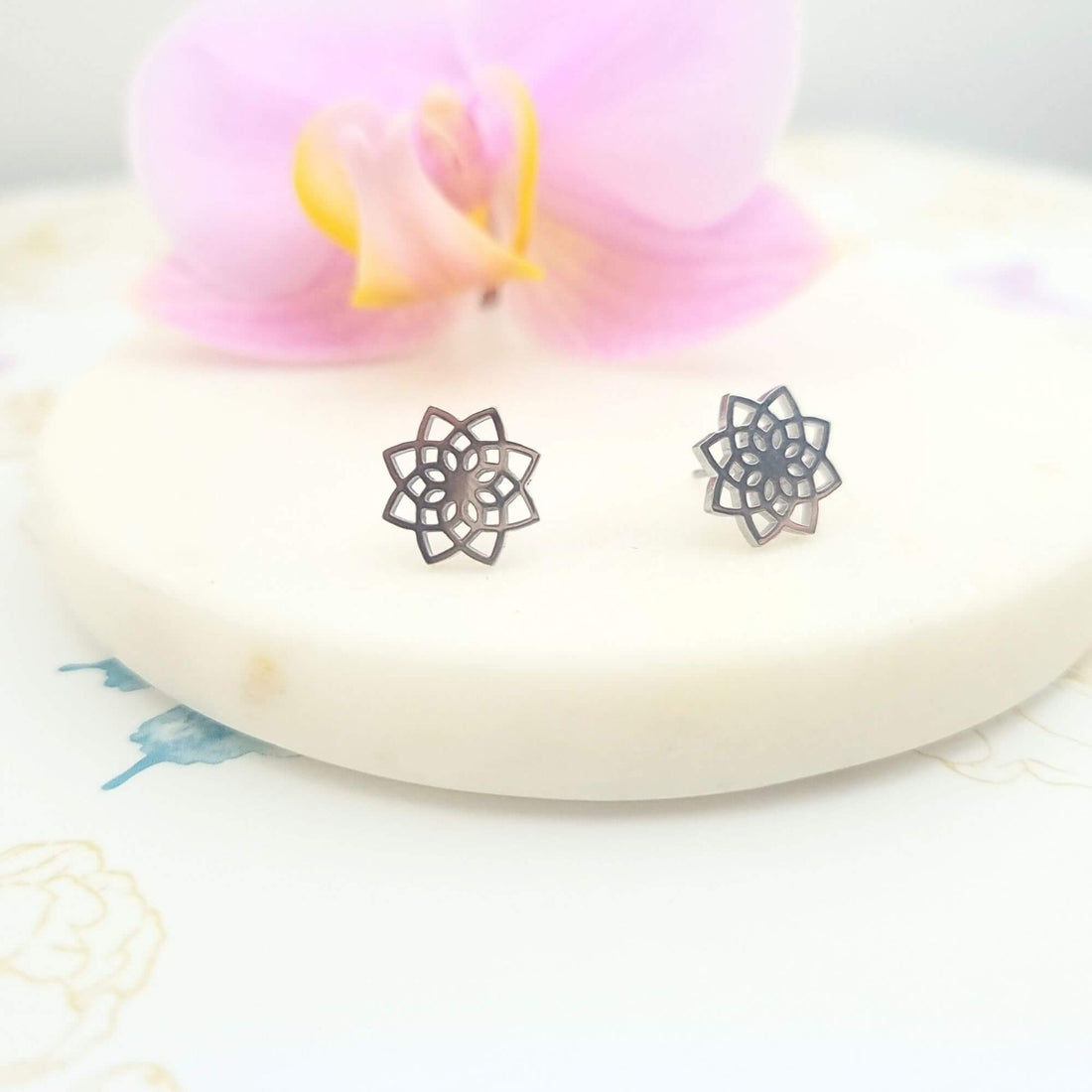 mandala stud earrings silver