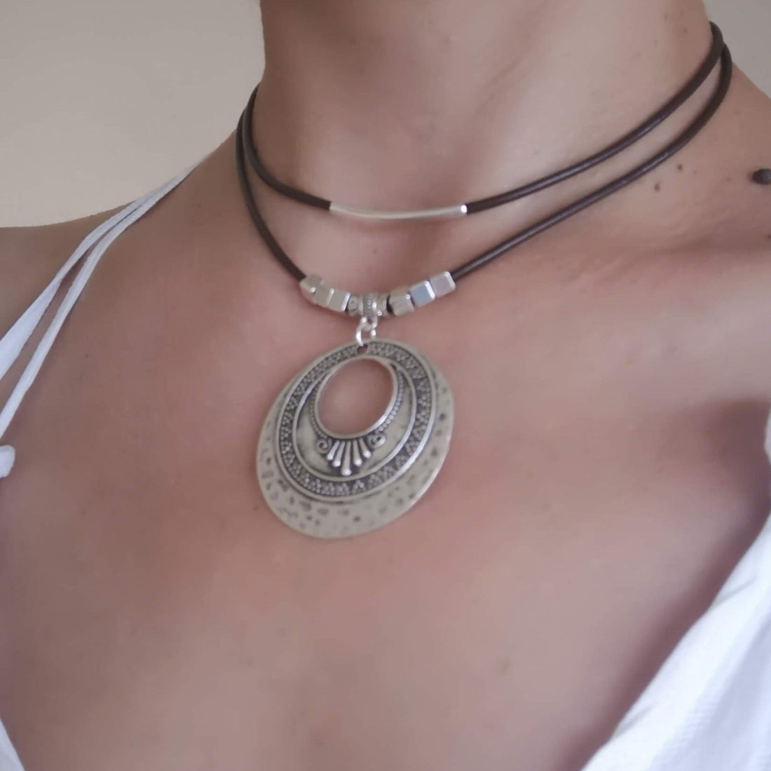 Medallion boho leather necklace