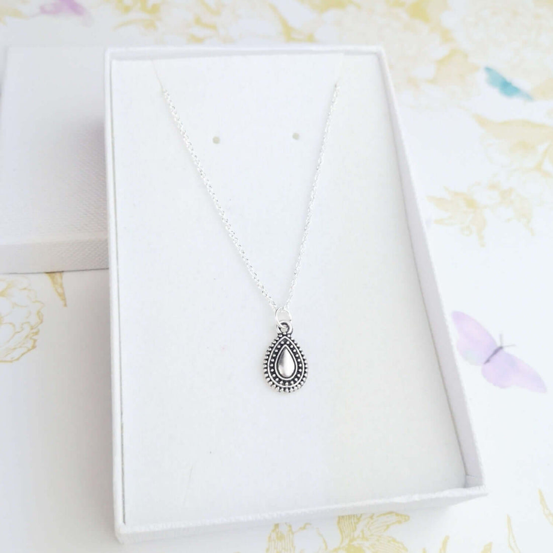 Minimalist teardrop necklace