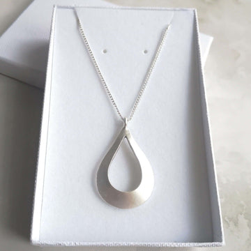 Teardrop pendant silver necklace