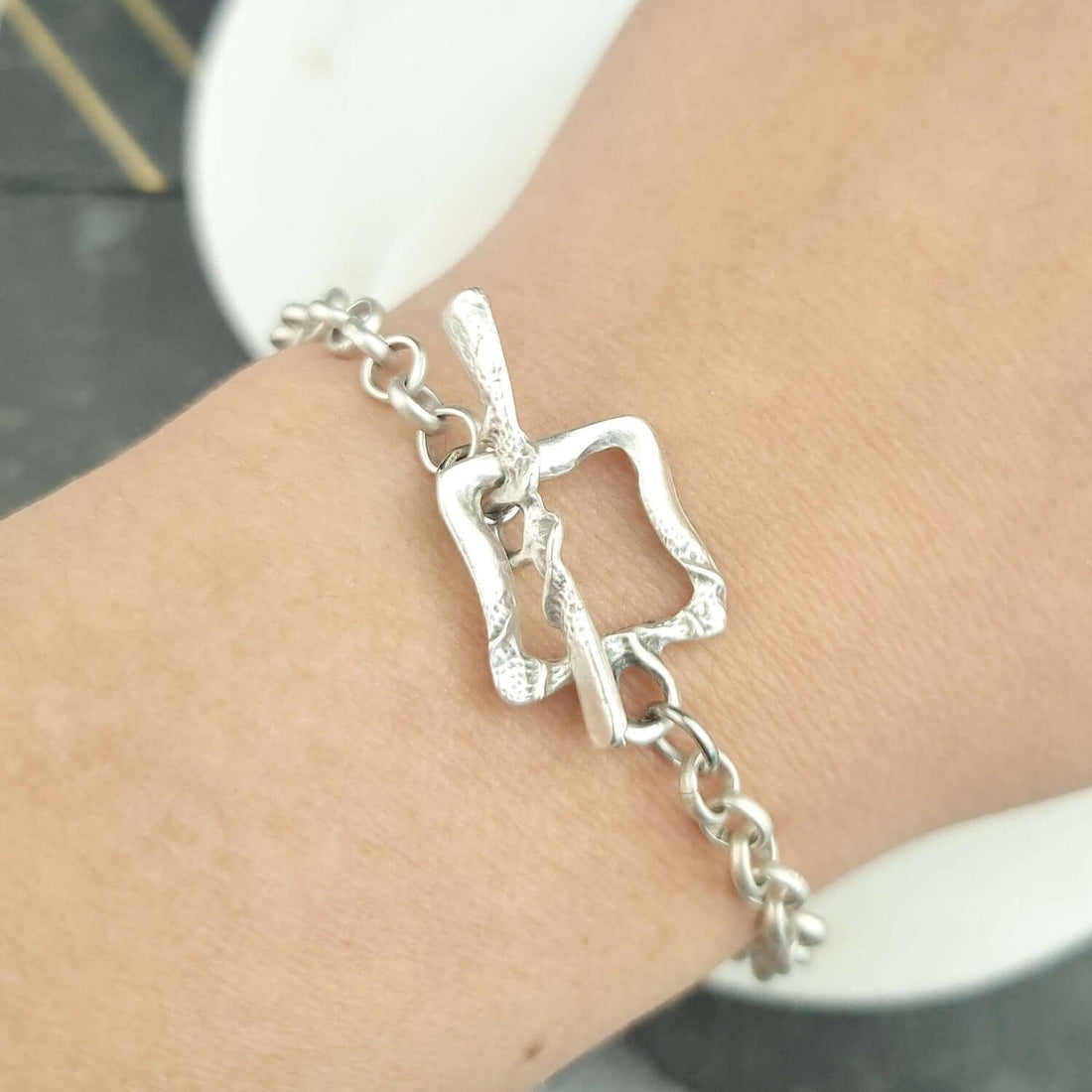 Silver chunky chain toggle bracelet