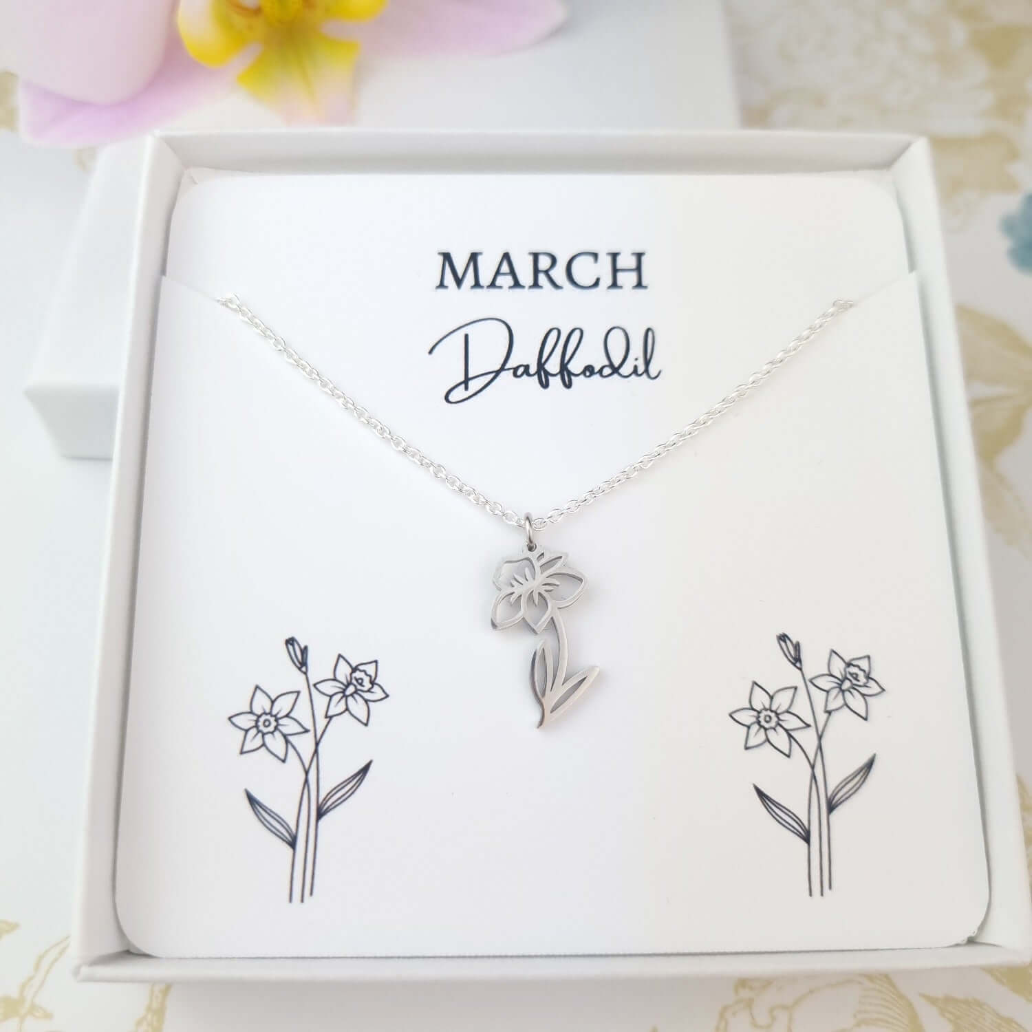 Daffodil necklace with gift box