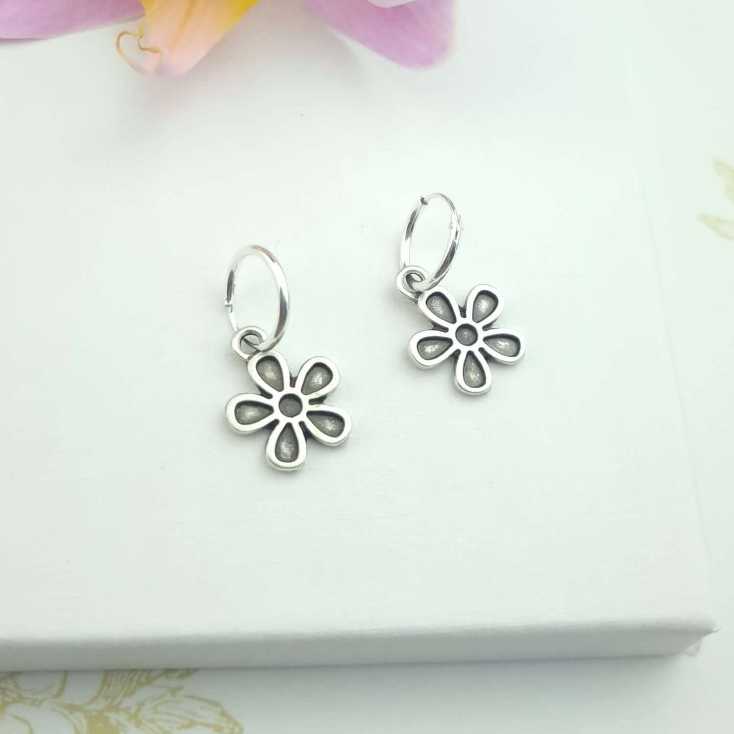 Boho small hoops daisy