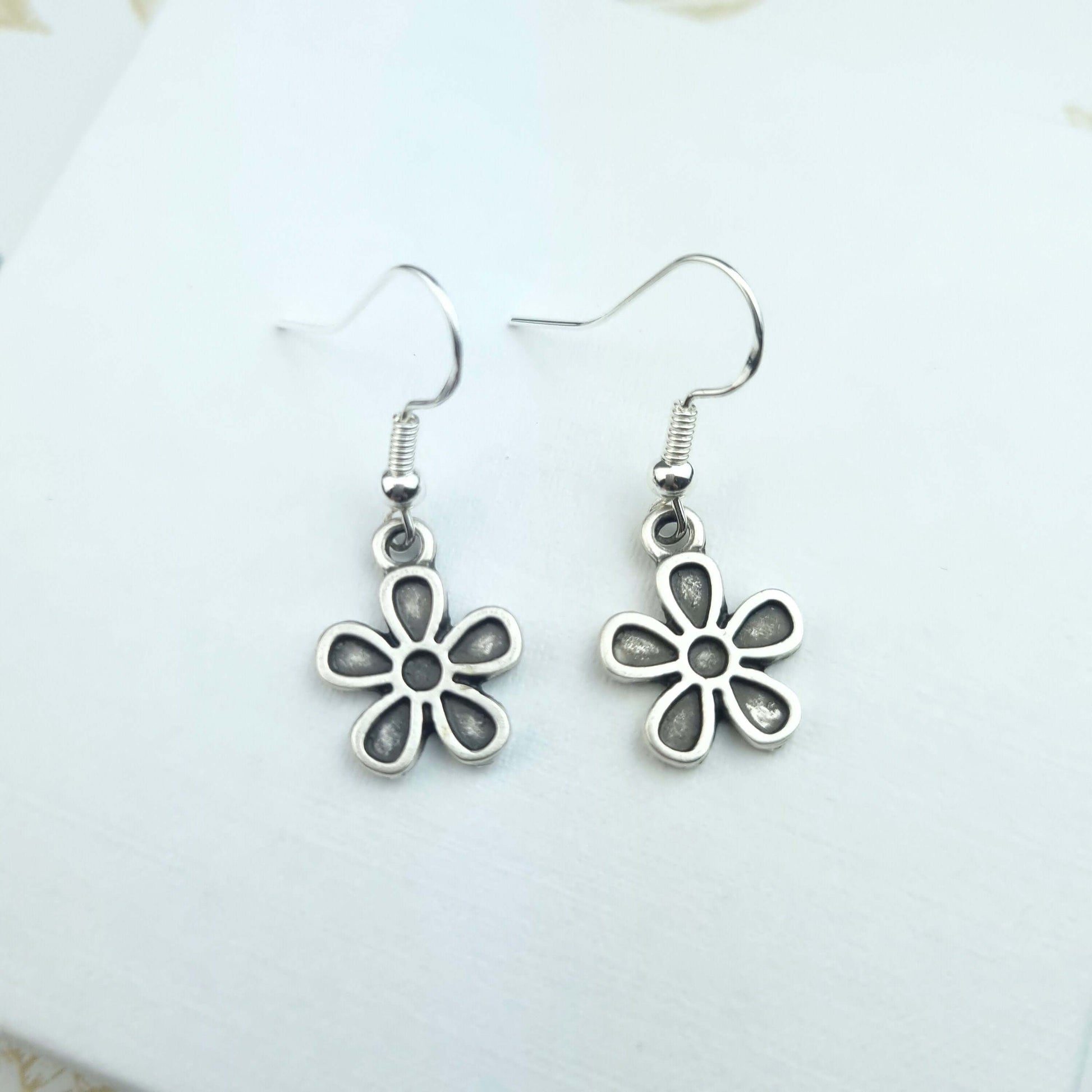 daisy flower drop earrings boho style