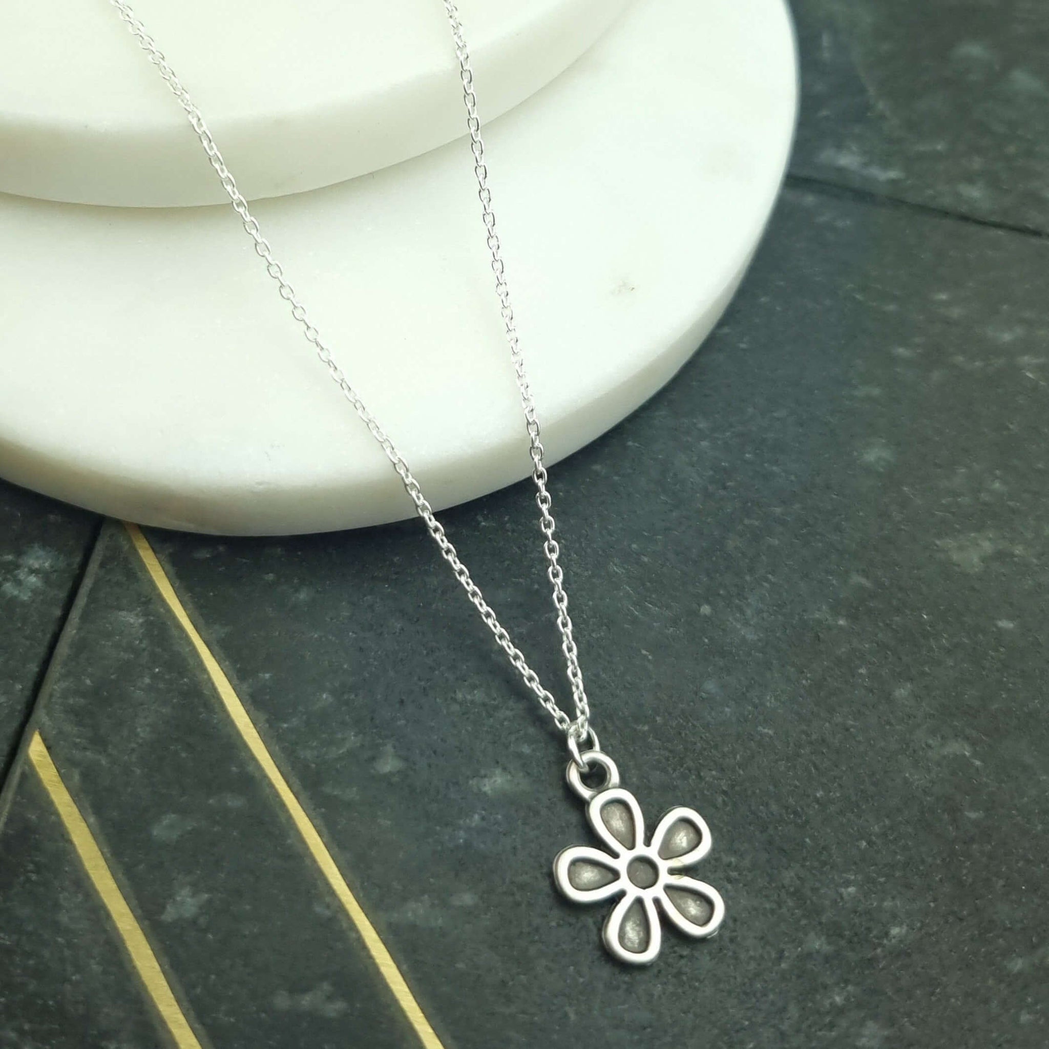 Daisy Flower Silver Necklace